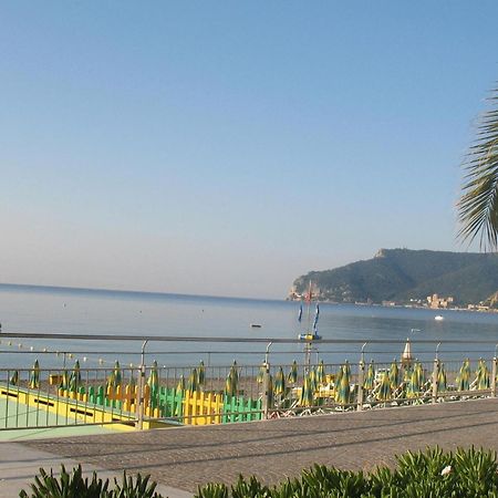 Hotel Mediterranée Spotorno Esterno foto