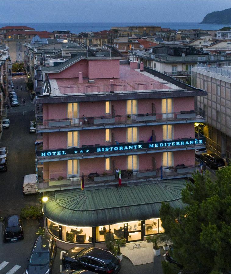 Hotel Mediterranée Spotorno Esterno foto